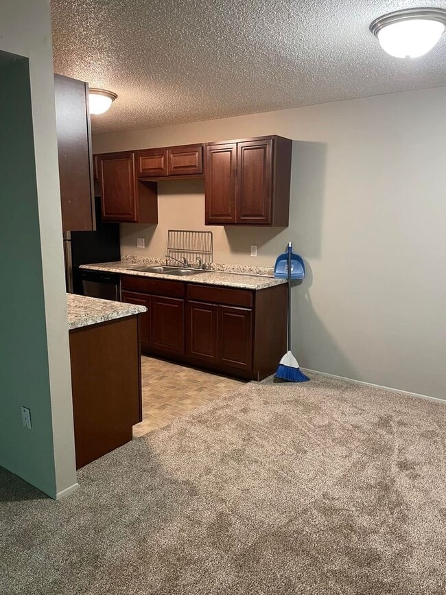 Building Photo - Condo