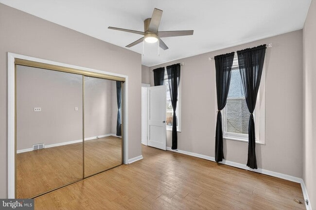 Building Photo - 4332 Mitchell St