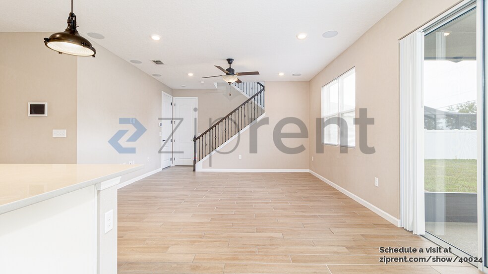 Building Photo - 1709 Hilltop Dr