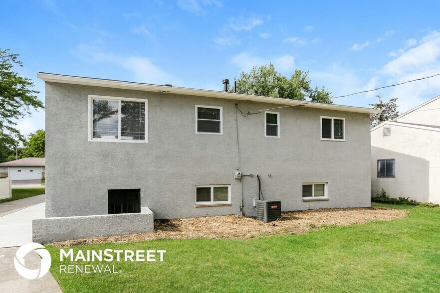 Building Photo - 2683 St Joseph Ave