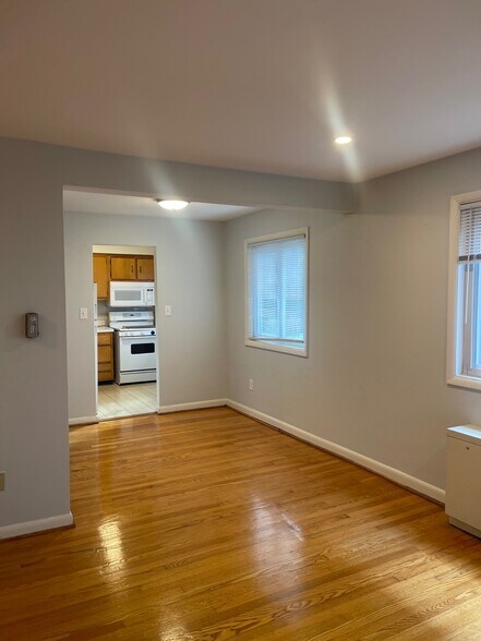 Building Photo - 4316 N Carlin Springs Rd