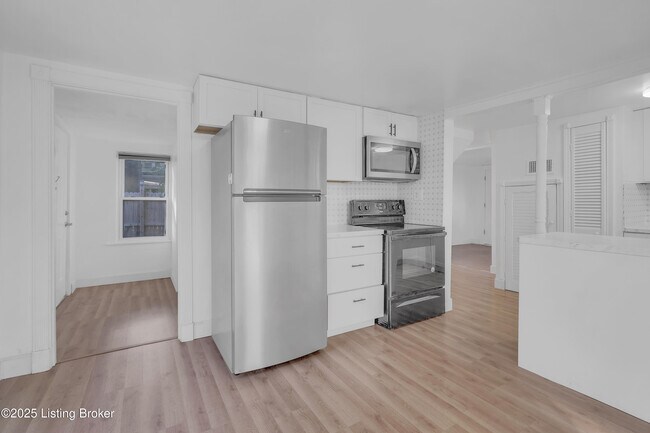 Building Photo - 120 E Ashland Ave