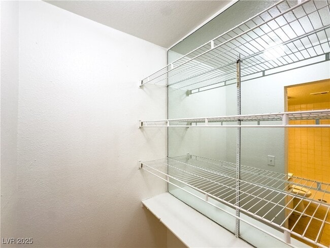 Building Photo - 2217 N Jones Blvd