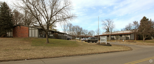 Primary Photo - Woodbine Apartments