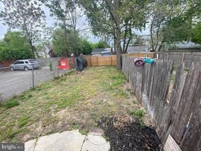 Building Photo - 110 N 4th St.