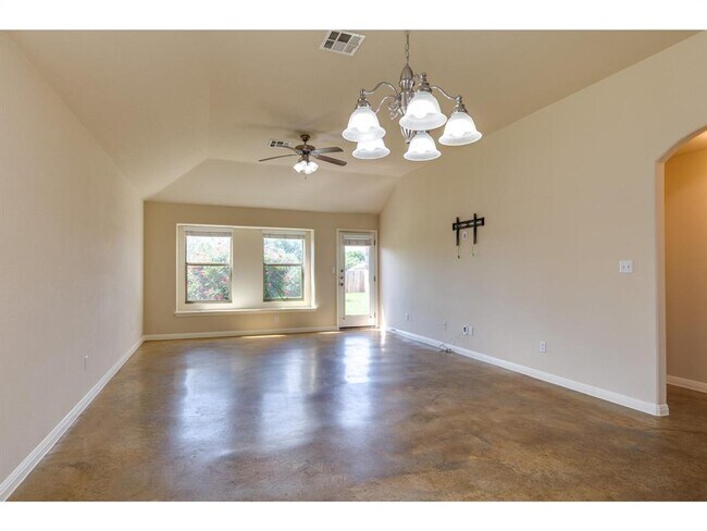 Building Photo - 4504 Halliday Ave