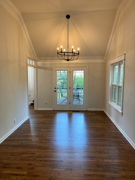 Building Photo - 2686 Douglas Ln