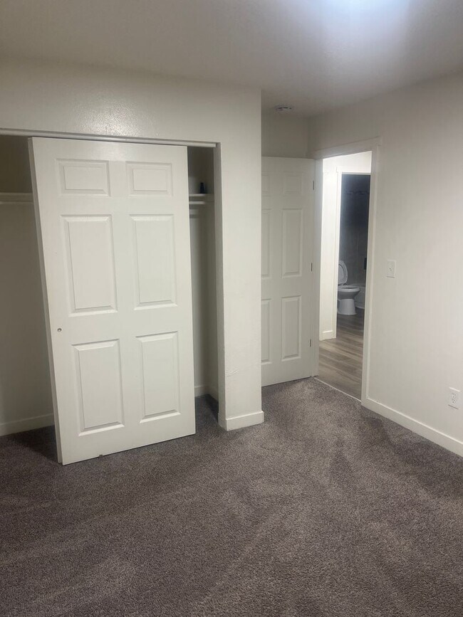 Building Photo - Available Now-4BR/2BA SINGLE FAMILY HOME