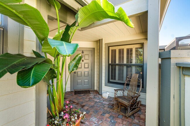 Building Photo - 2579 Bedford Mews Dr