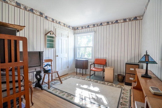 Building Photo - 3501 Saratoga Ave