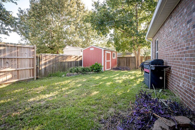 Building Photo - 1013 Silverbell Cv