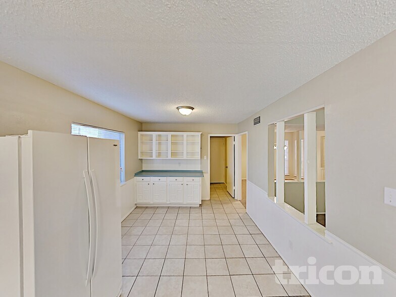 Building Photo - 7528 Four Winds Dr