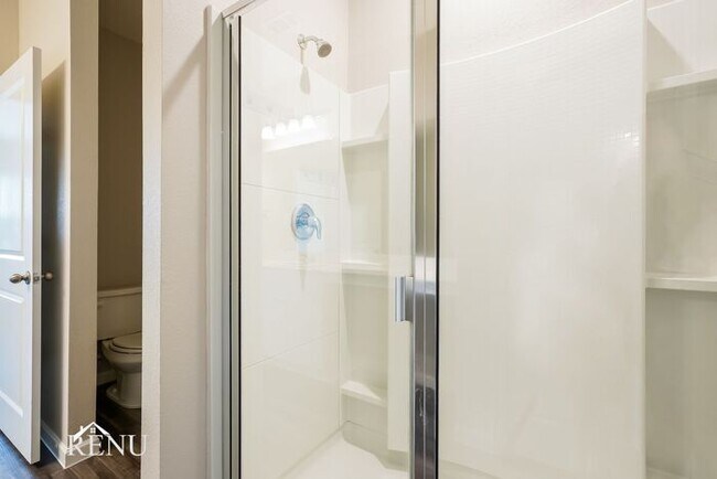 Building Photo - 1645 Braeburn Ln