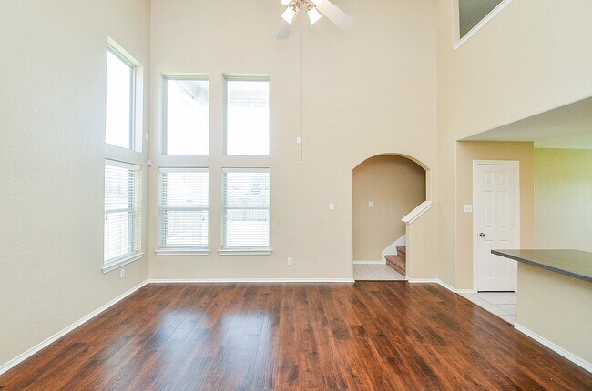 Building Photo - 6419 Bennington Springs Dr