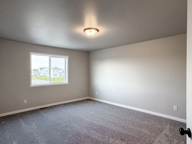 Building Photo - 1105 Jill Dr W
