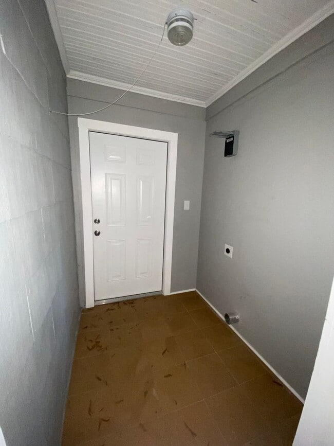 Building Photo - 1/1 duplex in shelby, nc