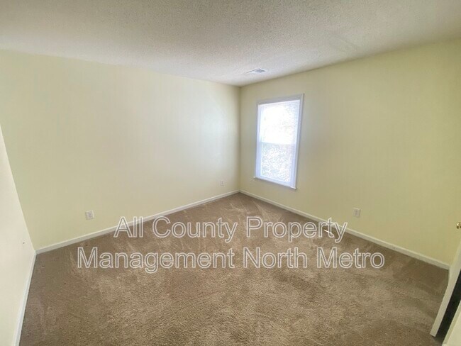 Building Photo - 280 Leasingworth Way