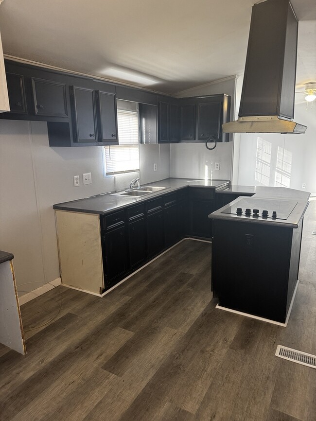 Building Photo - 518 Daugherty Rd