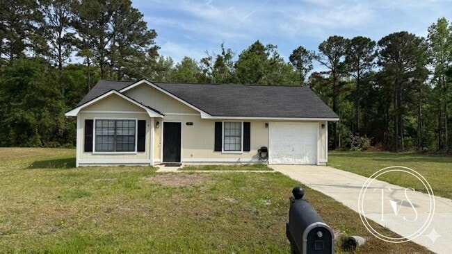 Building Photo - RATE DROP ALERT (was $1750/month) and SUMMER MOVE-IN SPECIAL: ONE FULL MONTH'S RENT FREE!**