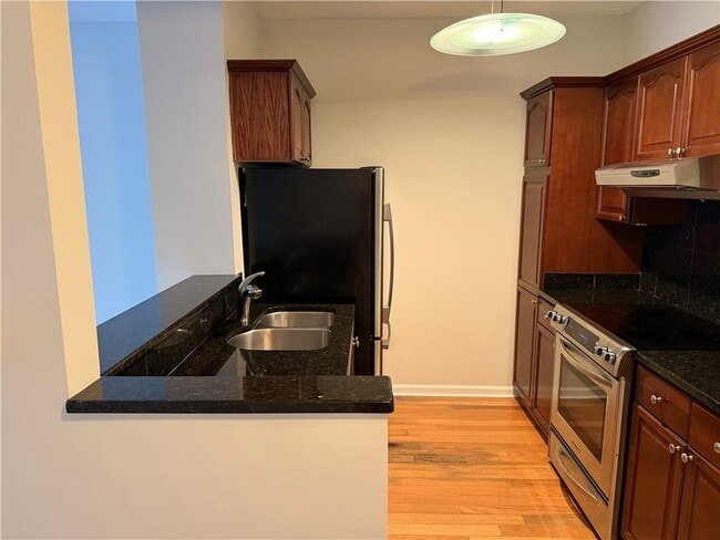 Building Photo - 2511 River Green Dr NW