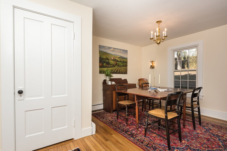 Building Photo - 69 Dennett St