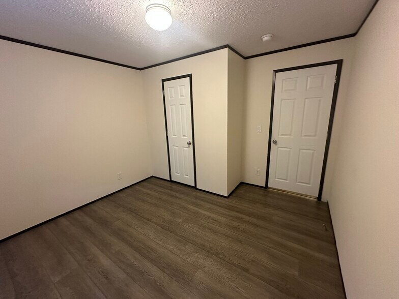 Building Photo - 2123 Bradford St