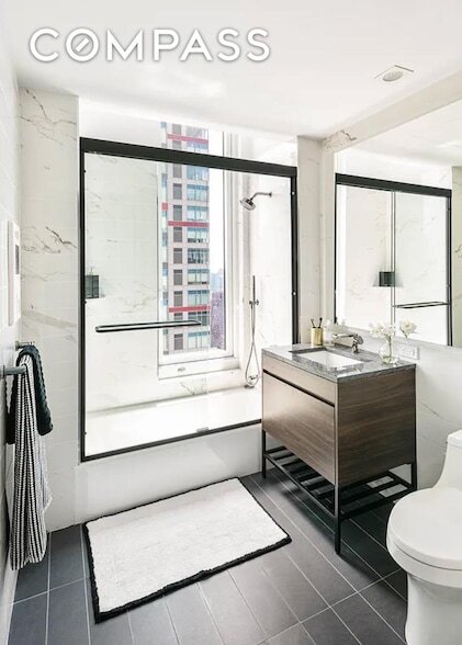 Building Photo - 232 E 54th St