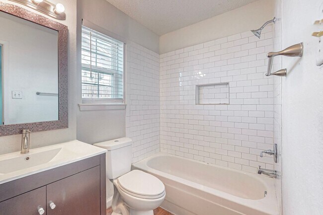 Building Photo - Adorable 1 Story Ready for Move In!  Birdville ISD!