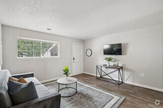 Building Photo - 1635 Kenridge Pkwy