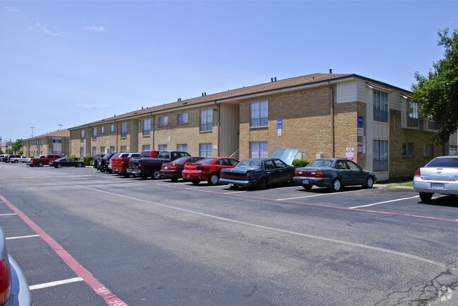 Woodgate Apartments - Woodgate