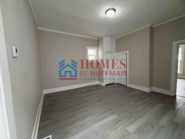 Building Photo - Two Bedroom House | Updated