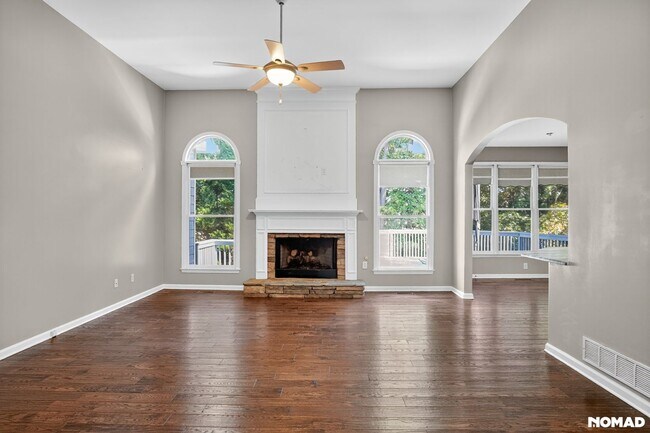 Building Photo - Spacious 4BR House in Canton