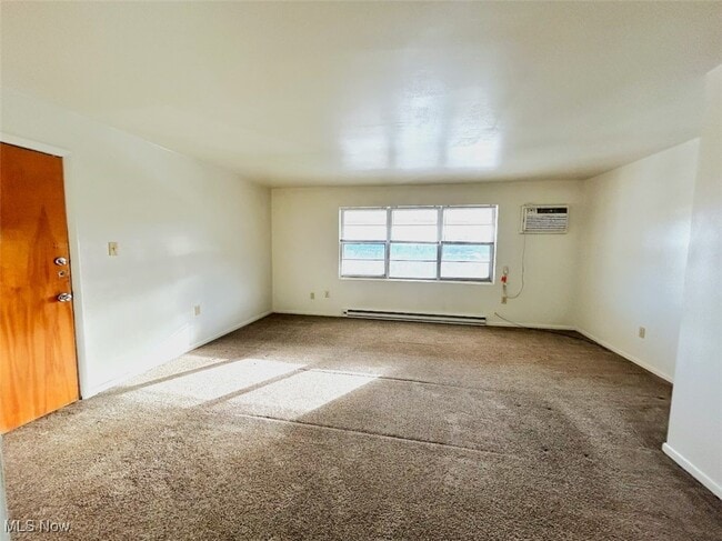 Building Photo - 405 Colonial Dr