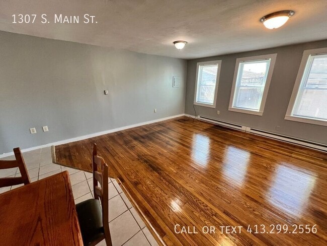 Building Photo - 1307 S Main St