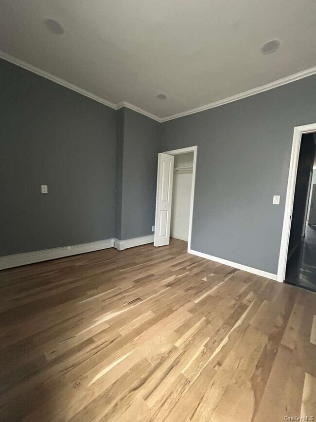 Building Photo - 298 Cooper St