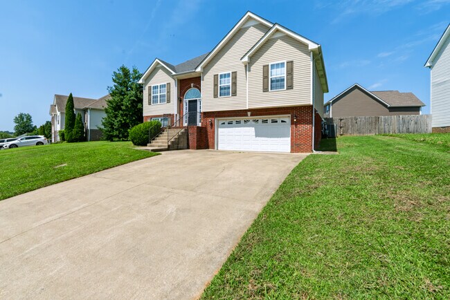 Building Photo - Flagstone Drive