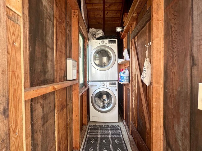 Building Photo - Idyllic Fully Furnished Cottage in Asilomar Dunes Available Monthly