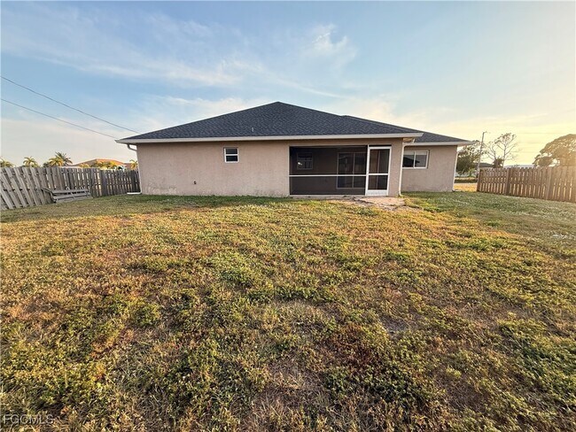 Building Photo - 2003 NW 7th Terrace