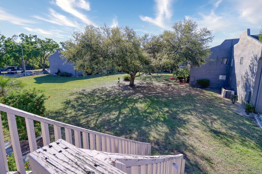 Building Photo - 4004 Cortez Dr