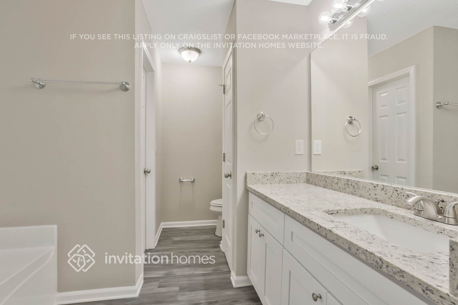 Building Photo - 6530 Lake Mill Ct