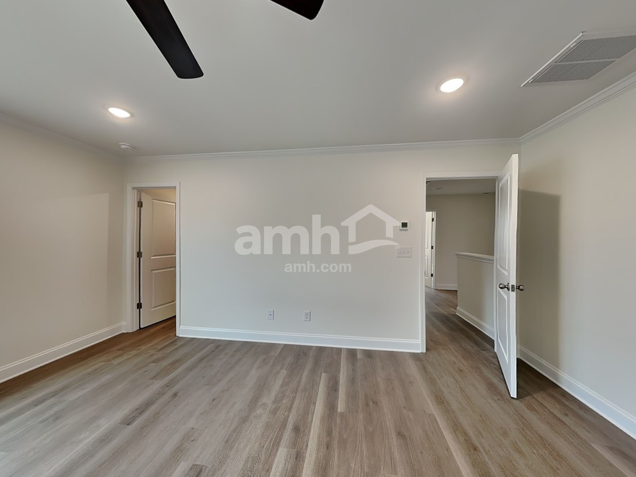 Building Photo - 3520 Lincoln Hts Ln