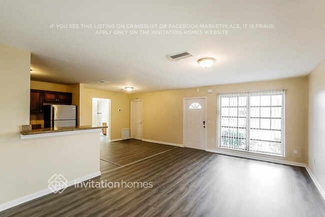 Building Photo - 11450 NW 35th Pl