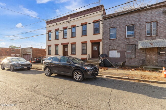 Building Photo - 30 Bradford St