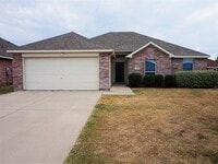 Building Photo - 231 Chesterfield Cir