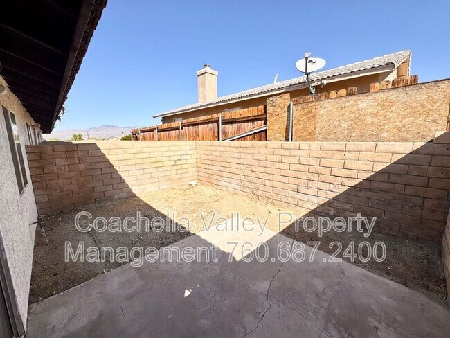 Building Photo - 12800 Quinta Way