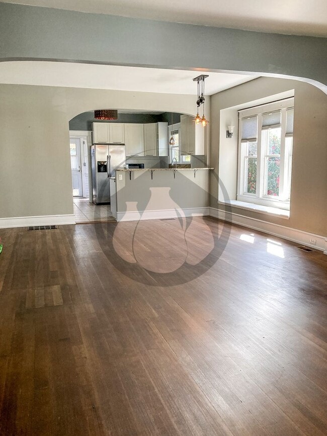 Building Photo - Single Level House - Ready for you to call Home!!