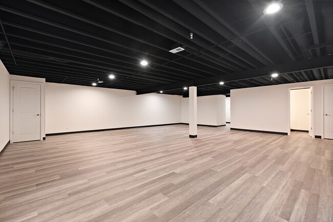 Building Photo - 11 Apollo Ct