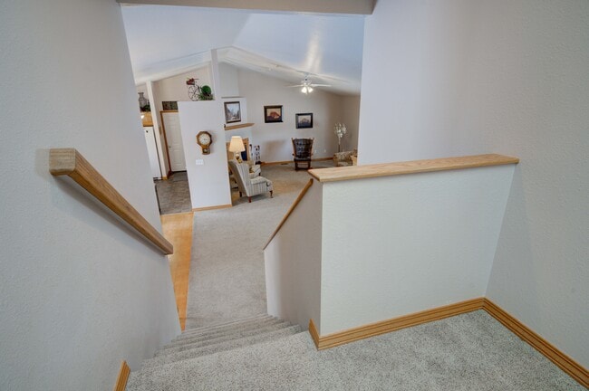 Building Photo - 402 S Yellowstone Ave