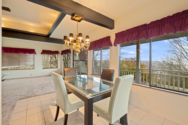 Building Photo - 414 E 32nd St