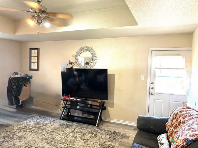 Building Photo - 210 Janelle Dr